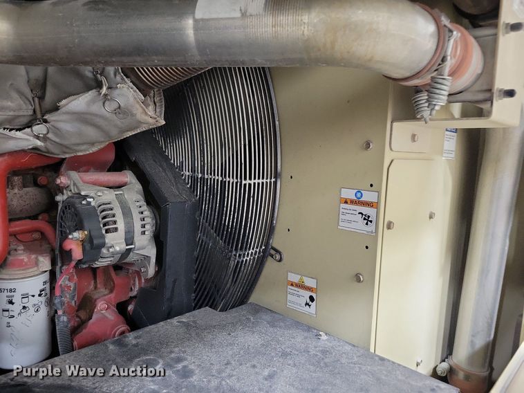 image for item LC9787 2013 Doosan XP825 air compressor