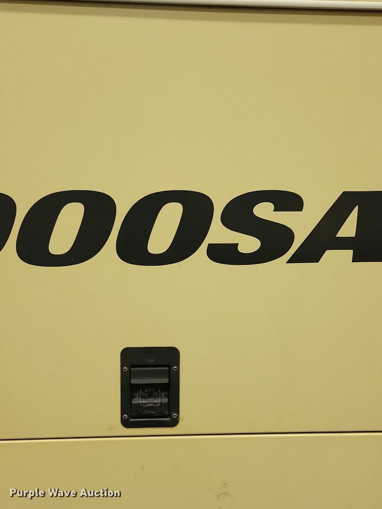 image for item LC9787 2013 Doosan XP825 air compressor