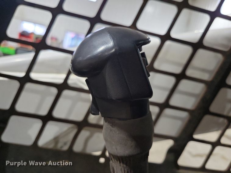 image for item LC9791 2004 Bobcat T300 tracked skid steer loader