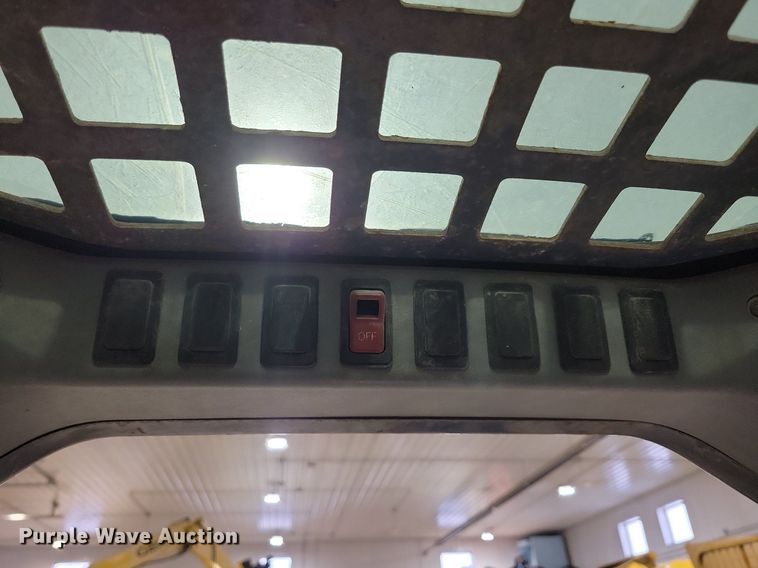 image for item LC9791 2004 Bobcat T300 tracked skid steer loader