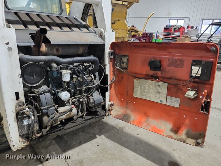 image for item LC9791 2004 Bobcat T300 tracked skid steer loader