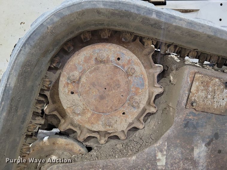 image for item LC9791 2004 Bobcat T300 tracked skid steer loader