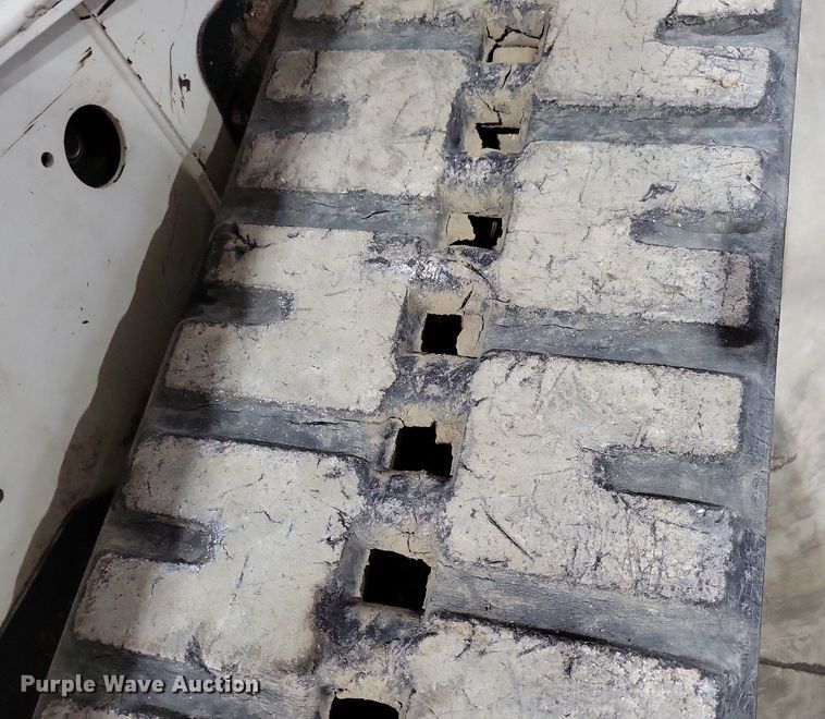 image for item LC9791 2004 Bobcat T300 tracked skid steer loader