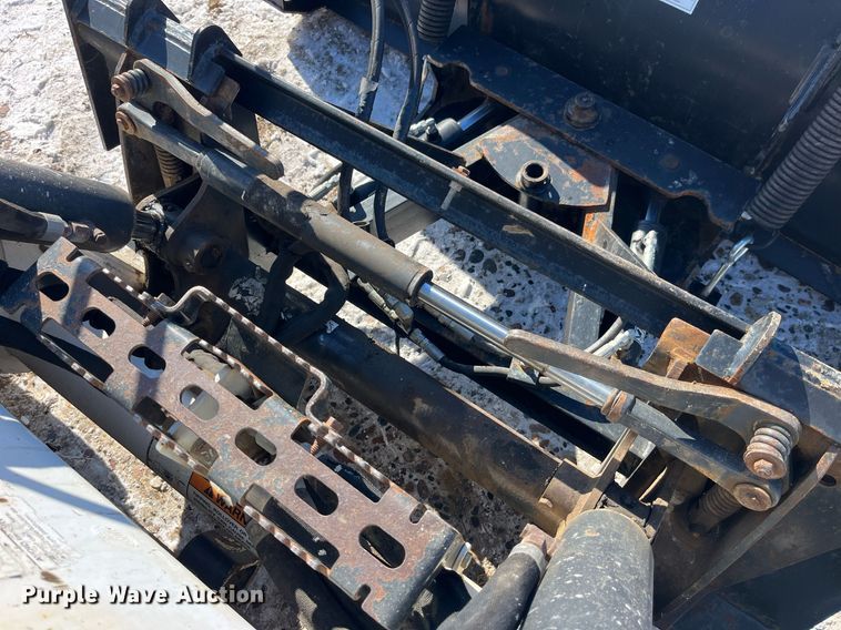 image for item LD9298 2014 Bobcat S510 skid steer loader