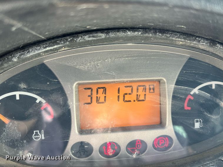 image for item LD9298 2014 Bobcat S510 skid steer loader