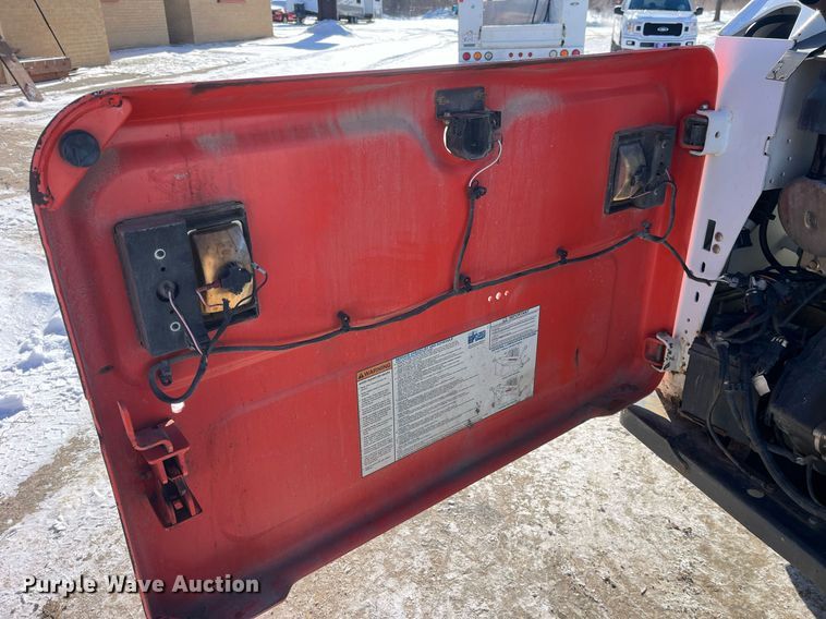 image for item LD9298 2014 Bobcat S510 skid steer loader