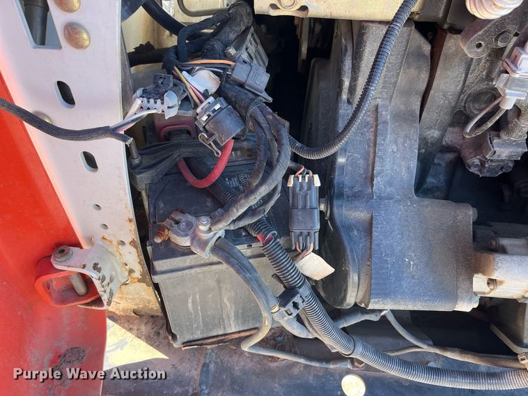 image for item LD9298 2014 Bobcat S510 skid steer loader