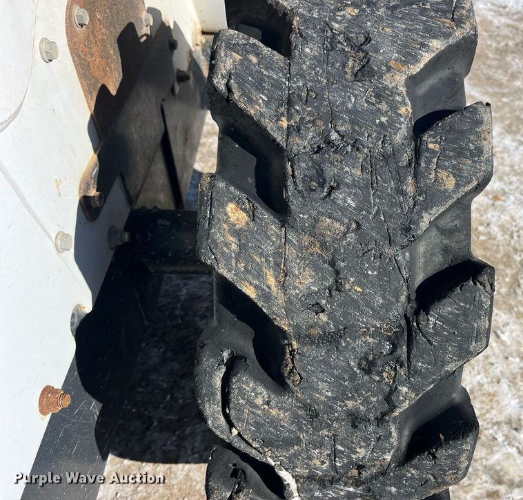 image for item LD9298 2014 Bobcat S510 skid steer loader