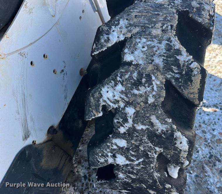 image for item LD9298 2014 Bobcat S510 skid steer loader