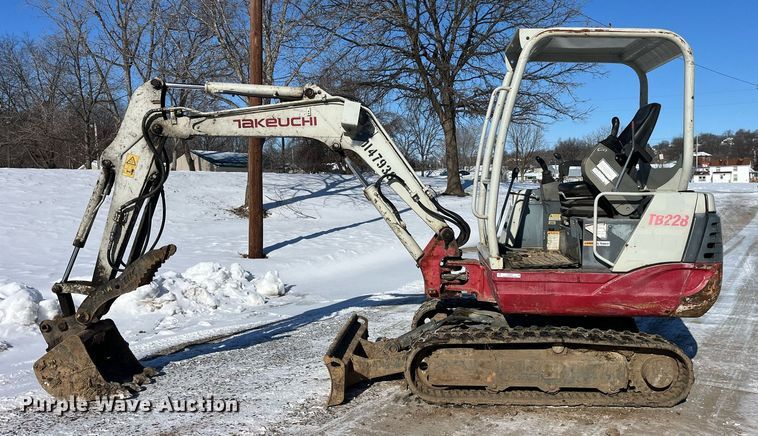 image for item LD9299 2013 Takeuchi TB228 mini excavator