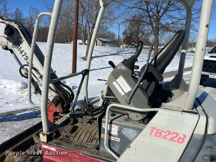 image for item LD9299 2013 Takeuchi TB228 mini excavator