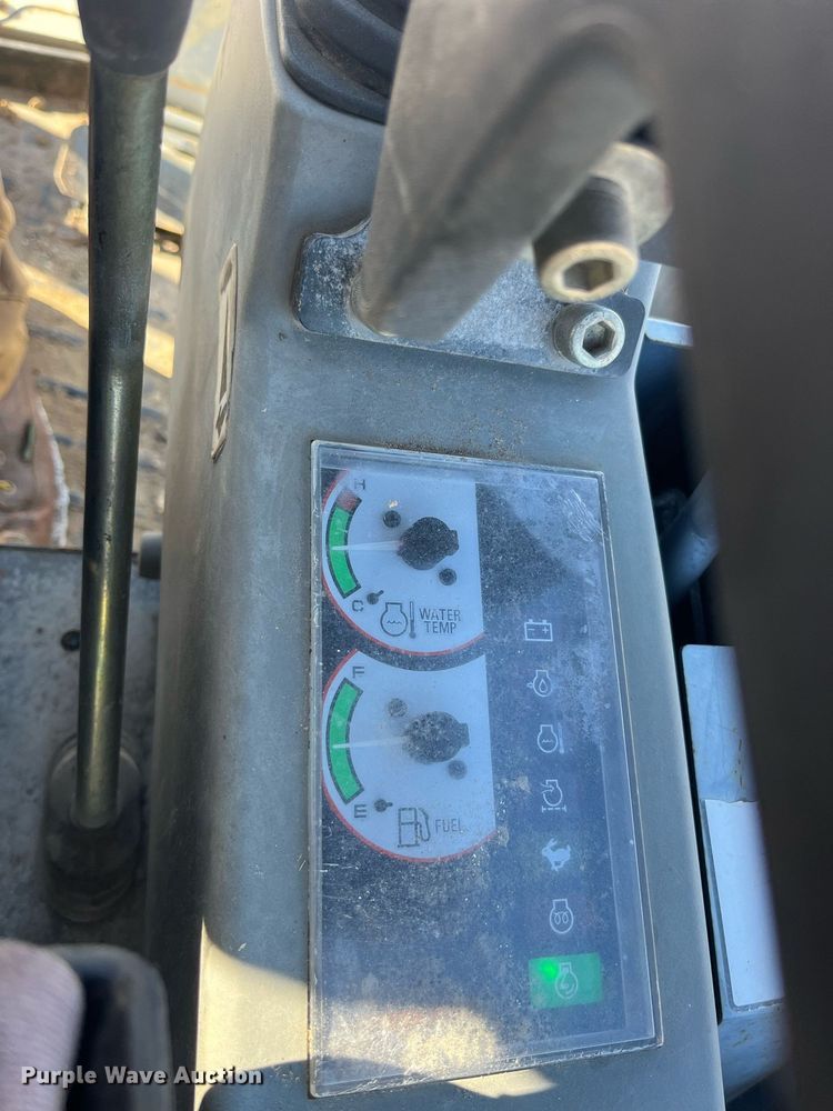 image for item LD9299 2013 Takeuchi TB228 mini excavator