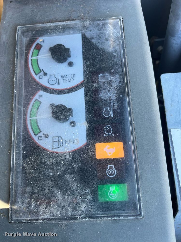 image for item LD9299 2013 Takeuchi TB228 mini excavator