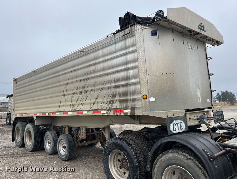 image for item LD9901 2007 Travis end dump trailer