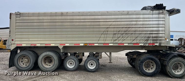 image for item LD9901 2007 Travis end dump trailer