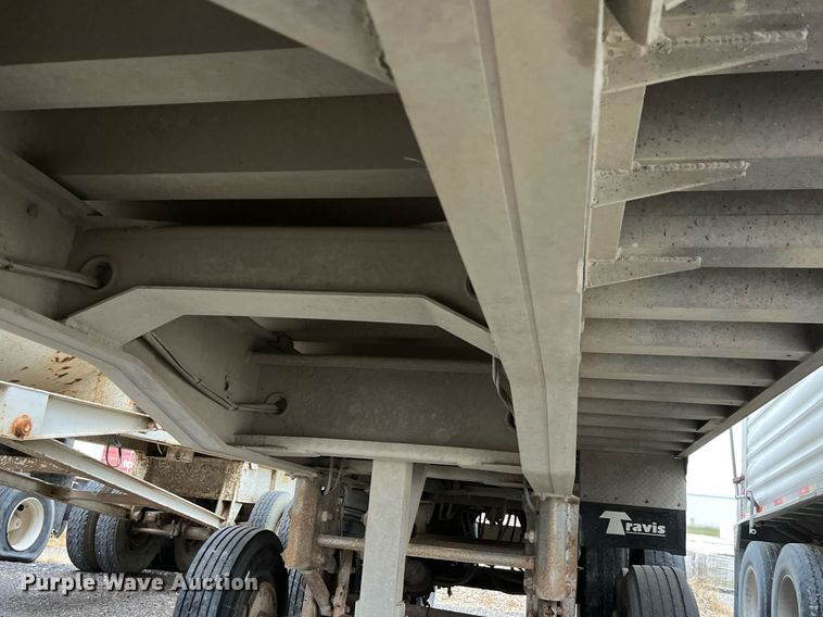 image for item LD9901 2007 Travis end dump trailer