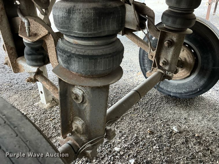 image for item LD9901 2007 Travis end dump trailer