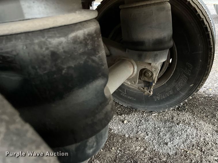 image for item LD9901 2007 Travis end dump trailer