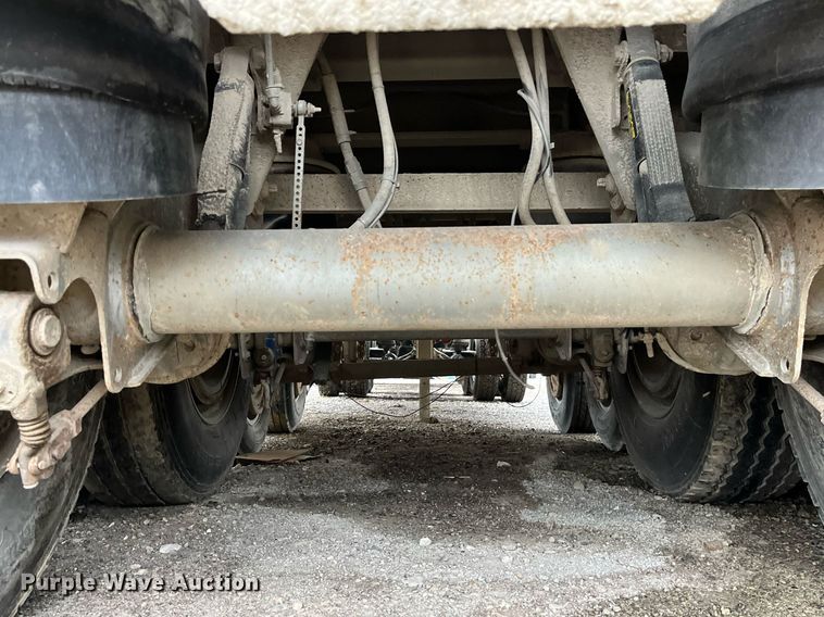 image for item LD9901 2007 Travis end dump trailer