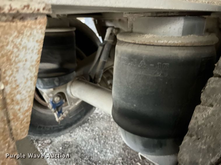 image for item LD9901 2007 Travis end dump trailer