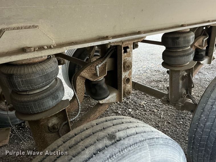 image for item LD9901 2007 Travis end dump trailer