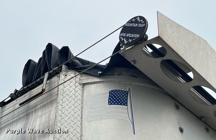 image for item LD9901 2007 Travis end dump trailer