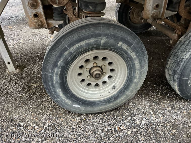 image for item LD9901 2007 Travis end dump trailer