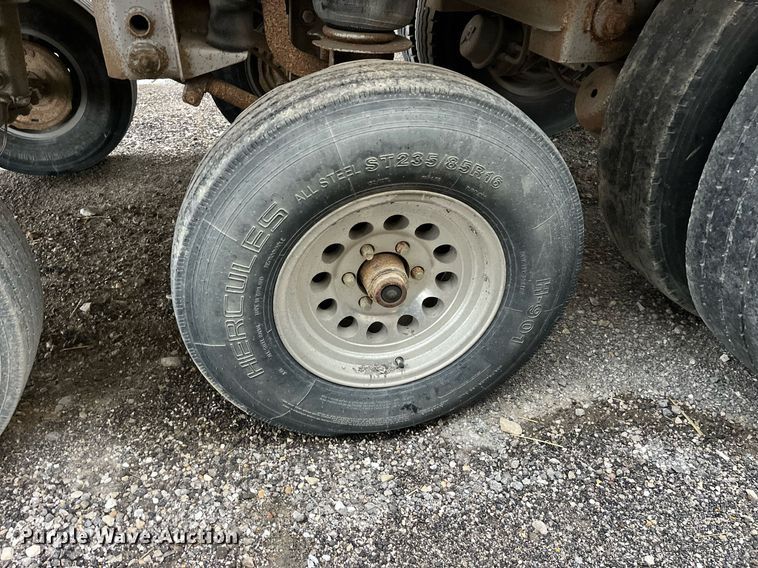 image for item LD9901 2007 Travis end dump trailer