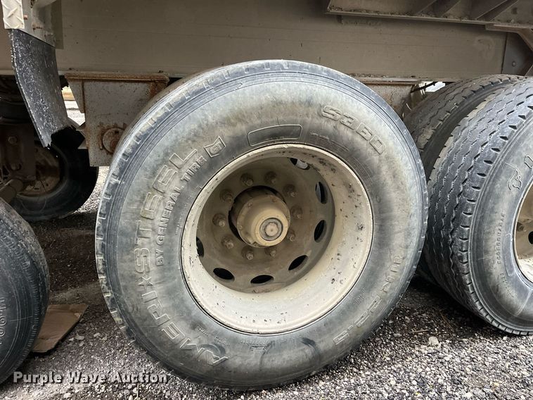 image for item LD9901 2007 Travis end dump trailer