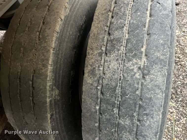 image for item LD9901 2007 Travis end dump trailer