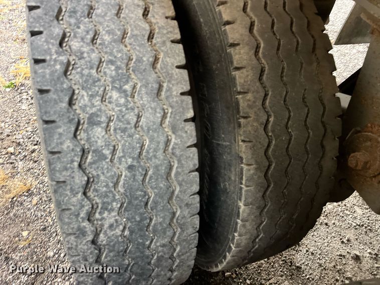 image for item LD9901 2007 Travis end dump trailer