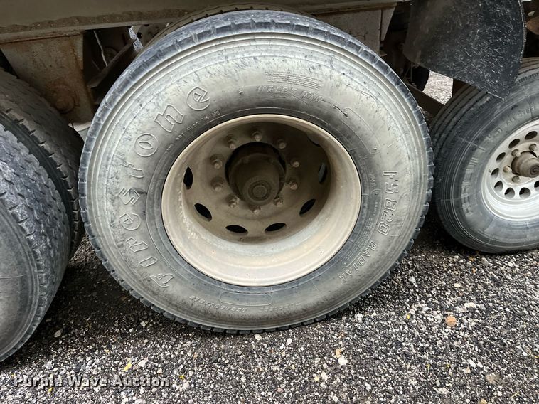 image for item LD9901 2007 Travis end dump trailer