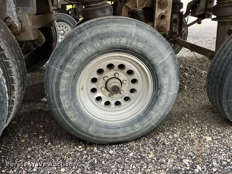 image for item LD9901 2007 Travis end dump trailer