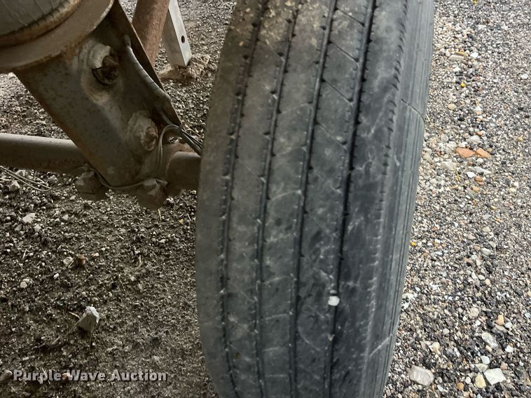 image for item LD9901 2007 Travis end dump trailer