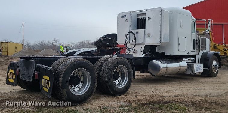 image for item LJ9448 2008 Peterbilt 388 semi truck