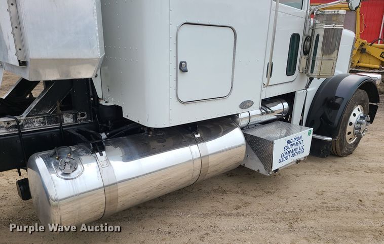 image for item LJ9448 2008 Peterbilt 388 semi truck