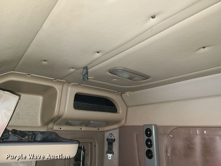 image for item LJ9448 2008 Peterbilt 388 semi truck