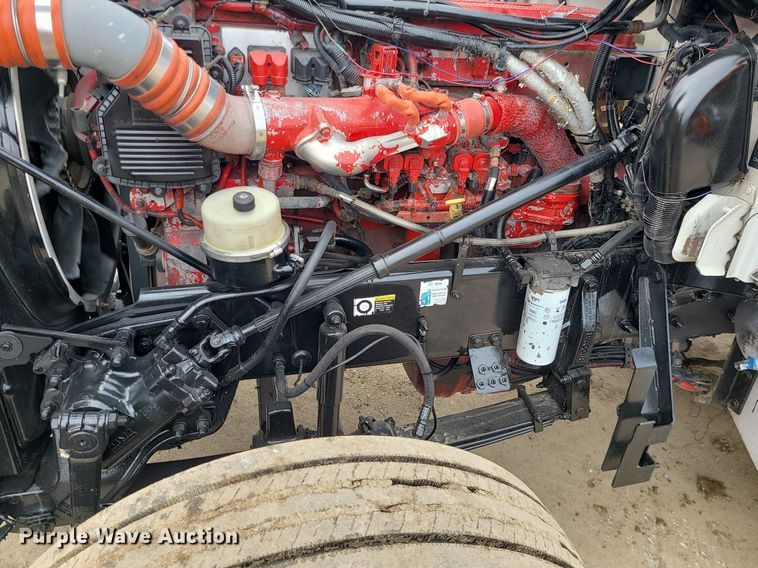 image for item LJ9448 2008 Peterbilt 388 semi truck