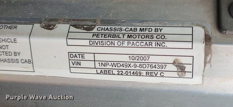 image for item LJ9448 2008 Peterbilt 388 semi truck