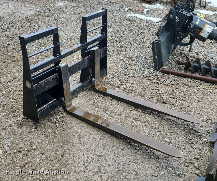 image for item LJ9477 Arrow skid steer forks