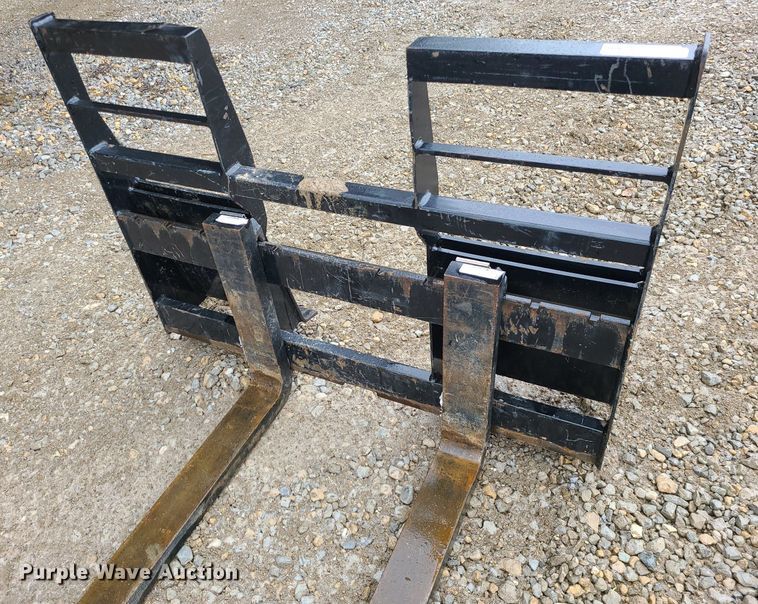 image for item LJ9477 Arrow skid steer forks