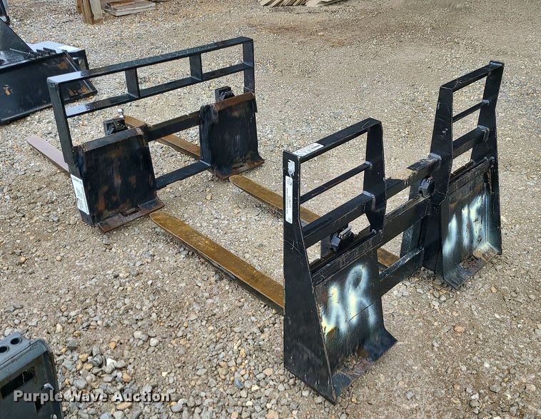 image for item LJ9477 Arrow skid steer forks