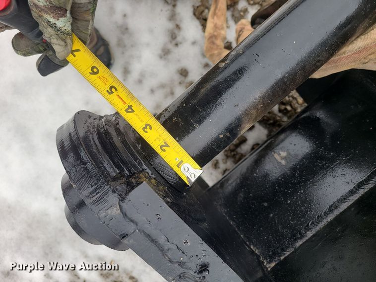 image for item LJ9479 2017 Paladin SFB4K breaker