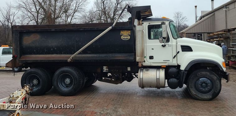 image for item LJ9503 2007 Mack CV713 dump truck
