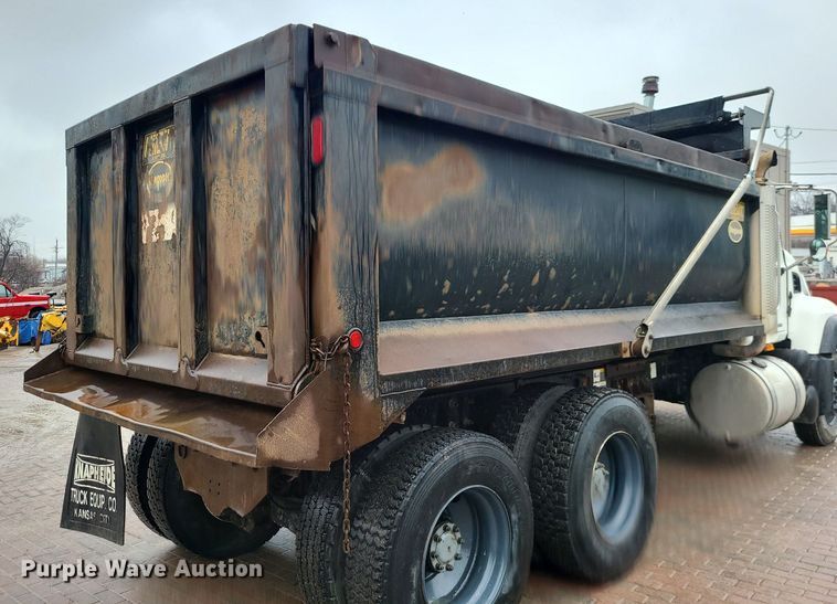 image for item LJ9503 2007 Mack CV713 dump truck