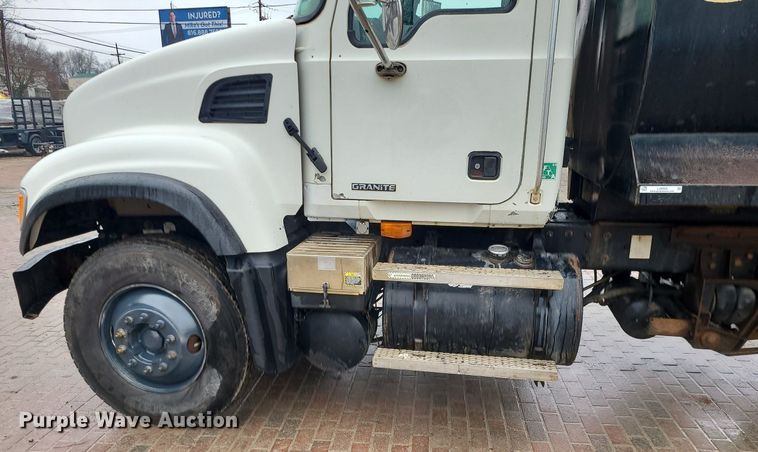 image for item LJ9503 2007 Mack CV713 dump truck