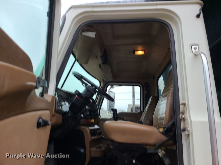 image for item LJ9503 2007 Mack CV713 dump truck