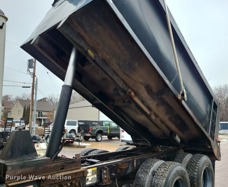 image for item LJ9503 2007 Mack CV713 dump truck