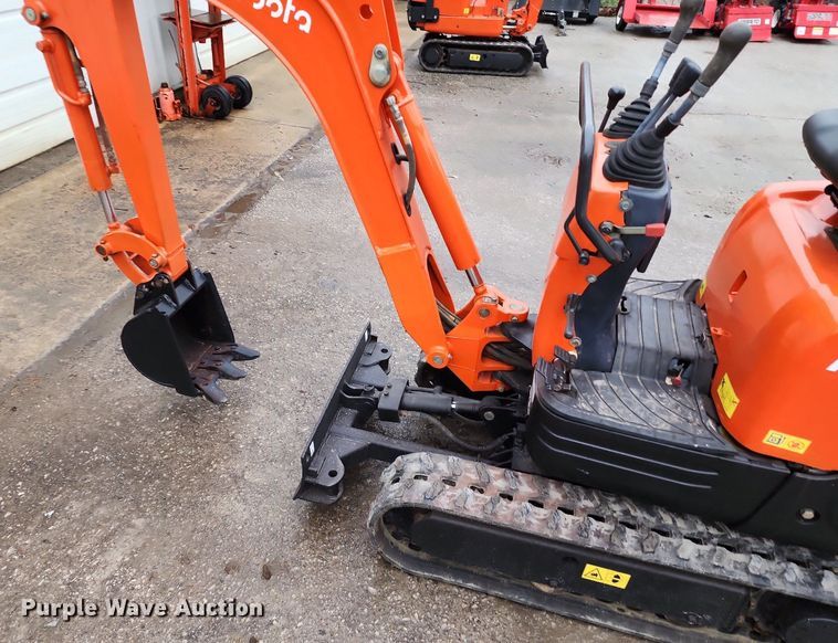 image for item LJ9508 2009 Kubota K008-3 mini excavator