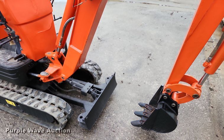 image for item LJ9508 2009 Kubota K008-3 mini excavator